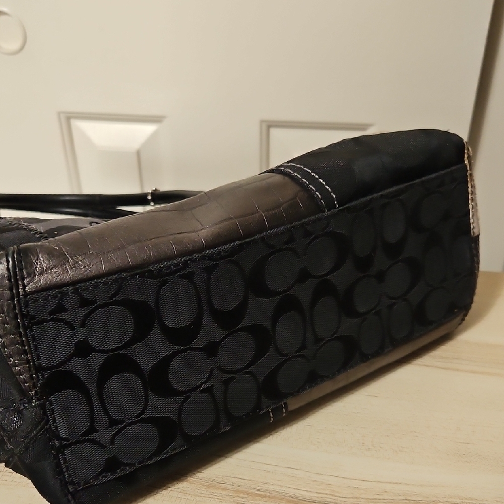 Coach Y2K EUC Patchwork Shoulder Bag - image 9